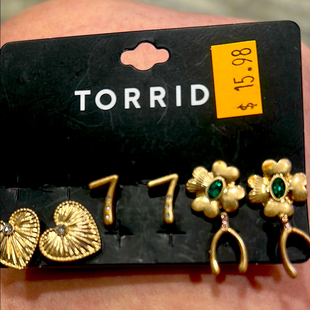 Torrid Gold And Green Womens Earring Set 12$